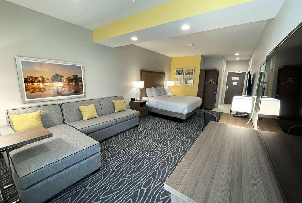 La Quinta Inn & Suites By Wyndham Валдоста Номер фото