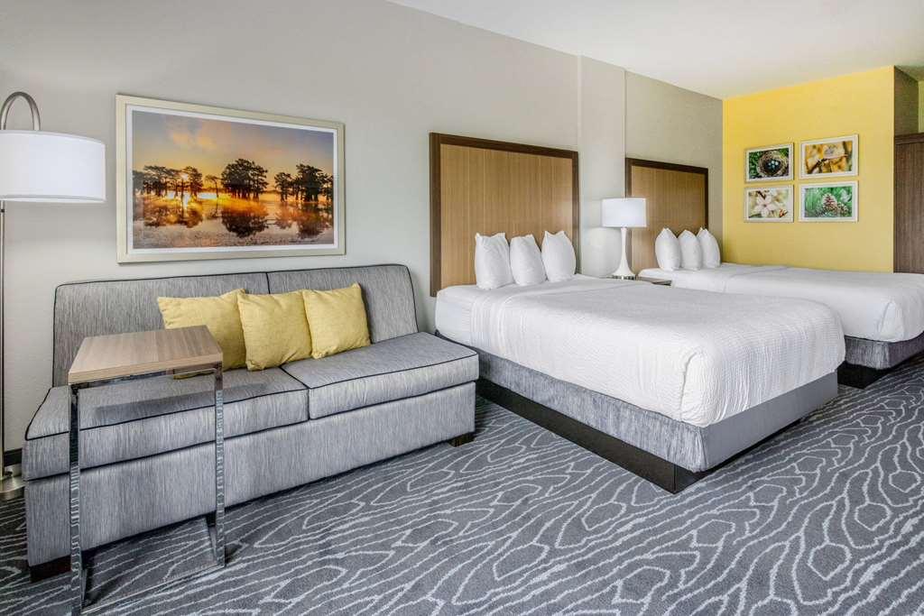 La Quinta Inn & Suites By Wyndham Валдоста Номер фото